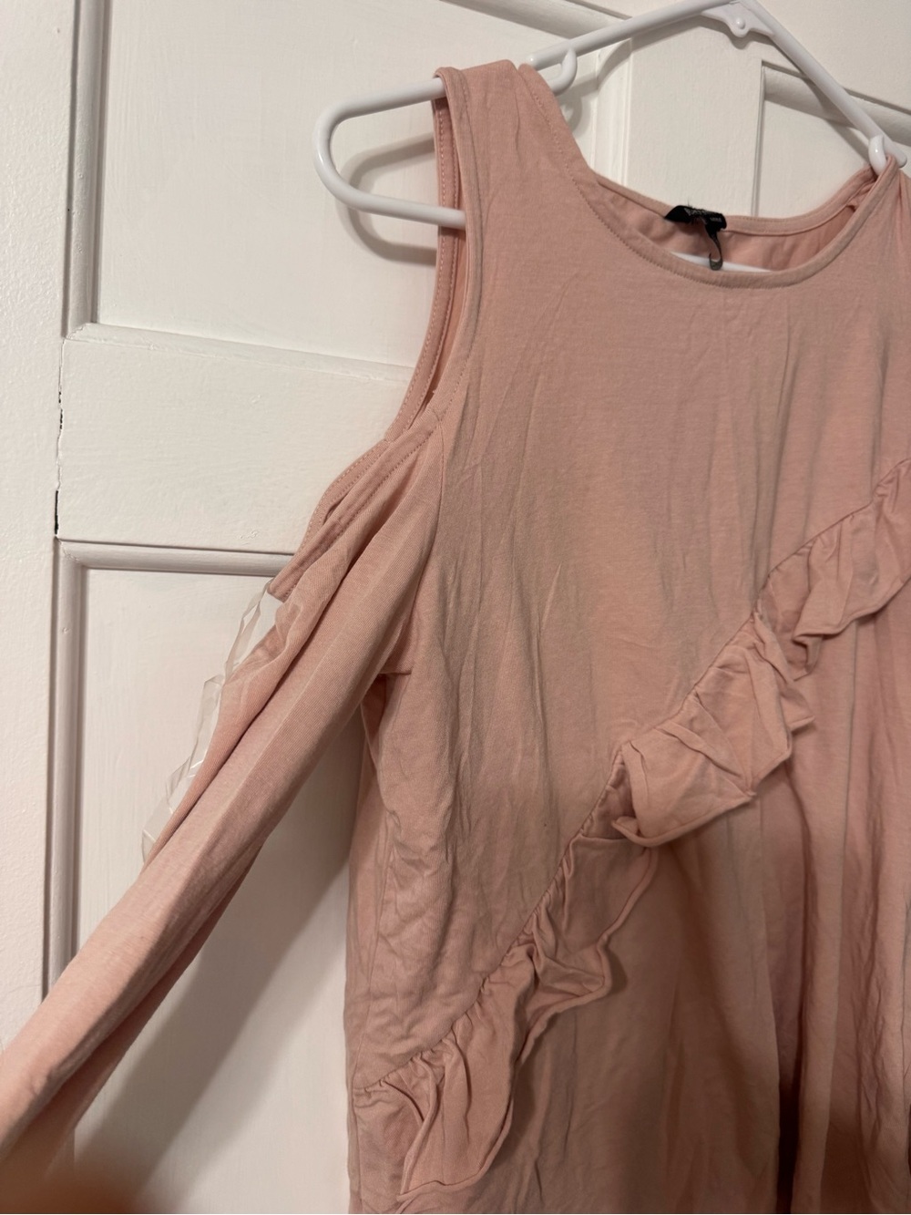 Buffalo David Bitton Dusty Rose Cold-Shoulder Ruffle Long Sleeve Top - Picture 2 of 4